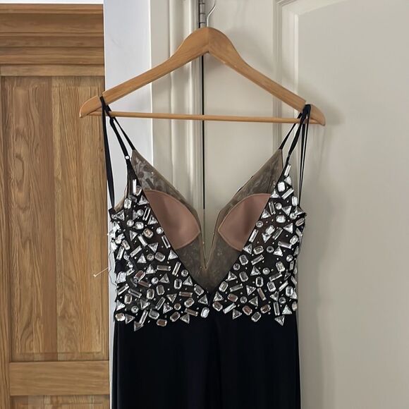 🎀 Nwot Xscape embellished gown in black size 6 - Picture 13 of 15